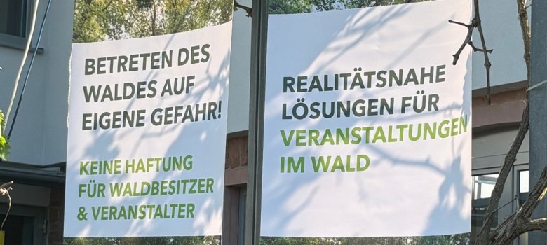 Plakate zur Protestaktion