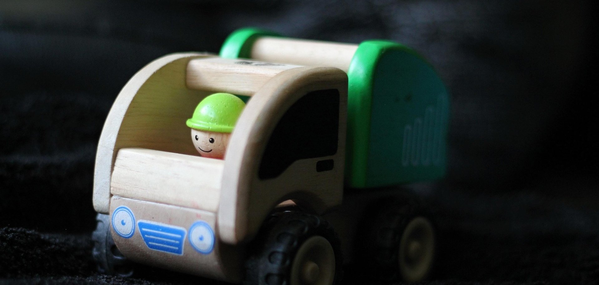 Ein Lastwagen bzw. ein Müllauto