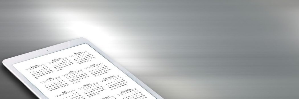 Ein Kalender auf einem Tisch